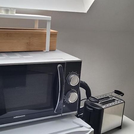 Berg Messe Dg 1Zi, K,D,B Parkplatz, W-Lan, Homeoffice Bergisch Gladbach Esterno foto