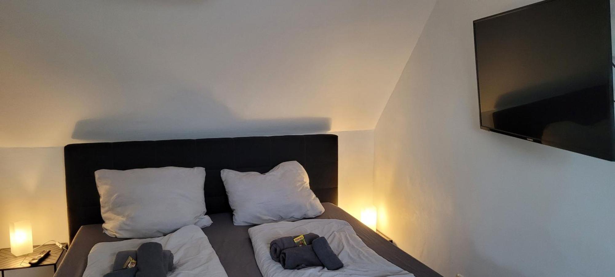 Berg Messe Dg 1Zi, K,D,B Parkplatz, W-Lan, Homeoffice Bergisch Gladbach Esterno foto